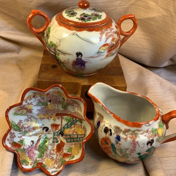 Handmade Japanese Porcelain 4-piece set - Picture 2 of 16